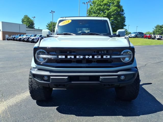 Used 2024 Ford Bronco Outer Banks AWD/4WD image 2