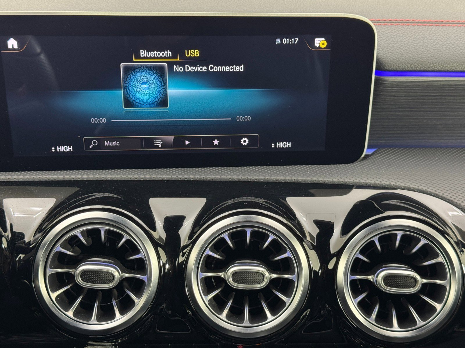 Used 2020 Mercedes-Benz CLA 250 image 27