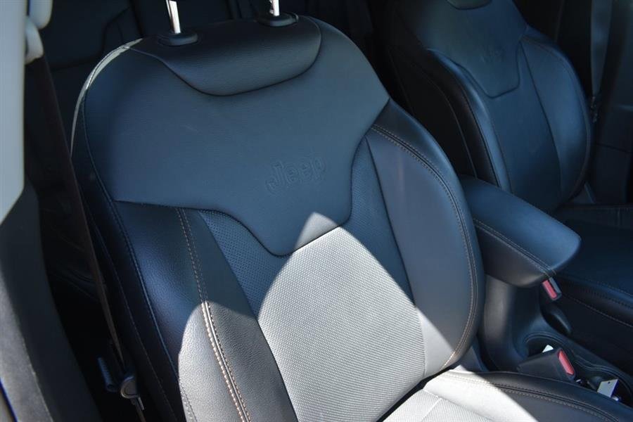 Used 2021 Jeep Compass Limited w/ Elite Interior Group image 25