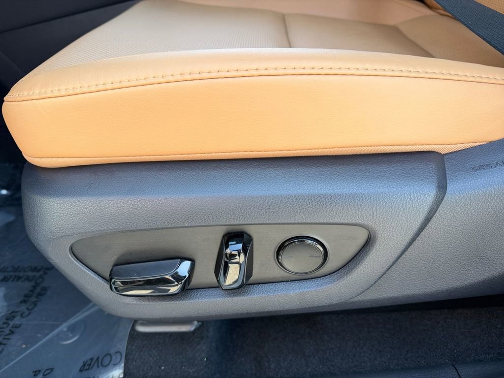 Used 2025 Lexus RX 350 Premium w/ Accessory Package image 16