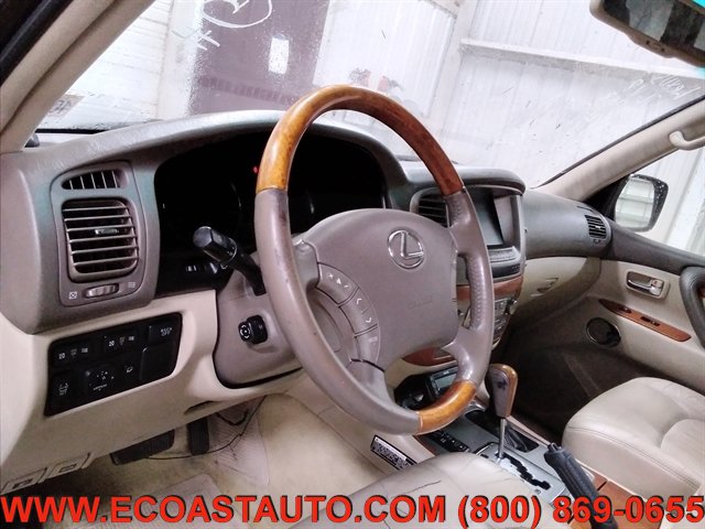 Used 2006 Lexus LX 470 4WD w/ Preferred Accessory Pkg image 11