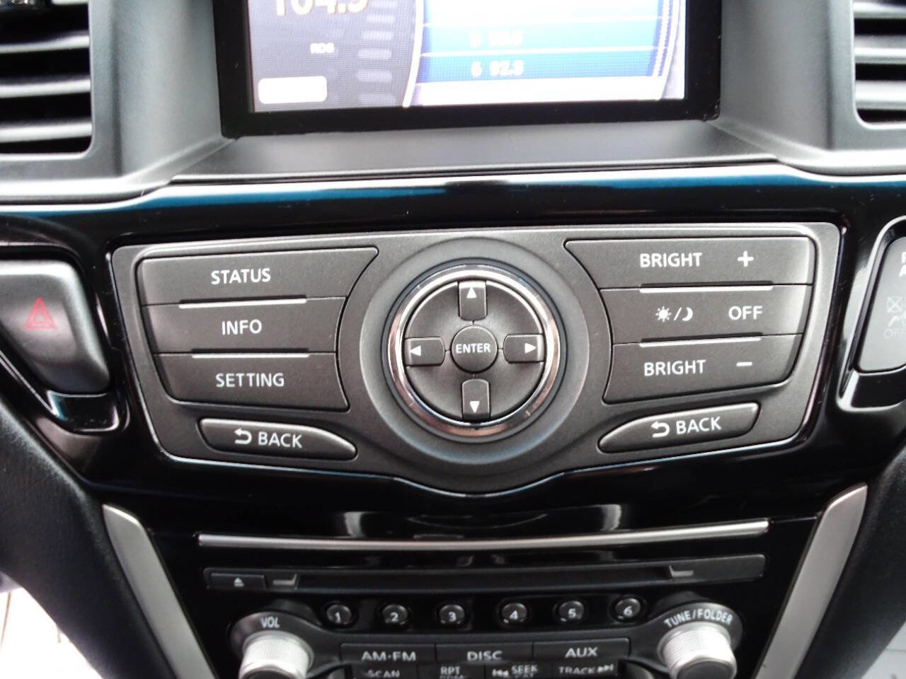 Used 2015 Nissan Pathfinder SV image 22