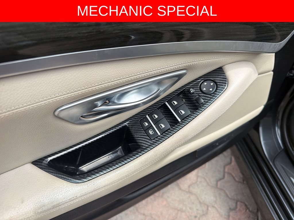Used 2011 BMW 550i Sedan RWD image 9