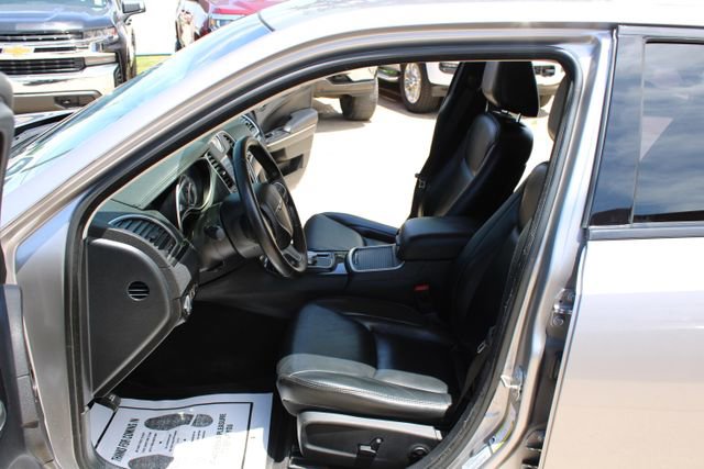 Used 2017 Chrysler 300 Limited w/ 300 Premium Group AWD/4WD image 14