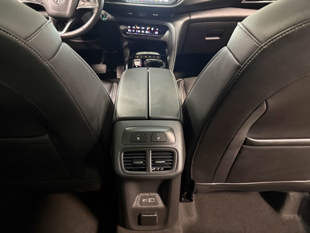 Used 2023 Buick Envision Avenir AWD/4WD image 71