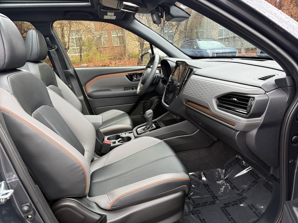 Used 2025 Subaru Forester Sport image 31