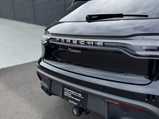 Certified 2025 Porsche Macan image 35