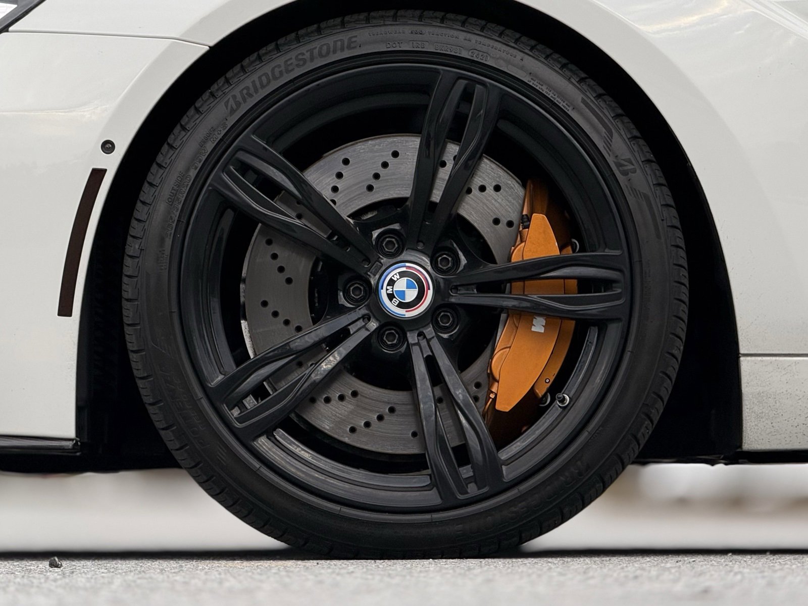 Used 2013 BMW M6 Convertible image 17