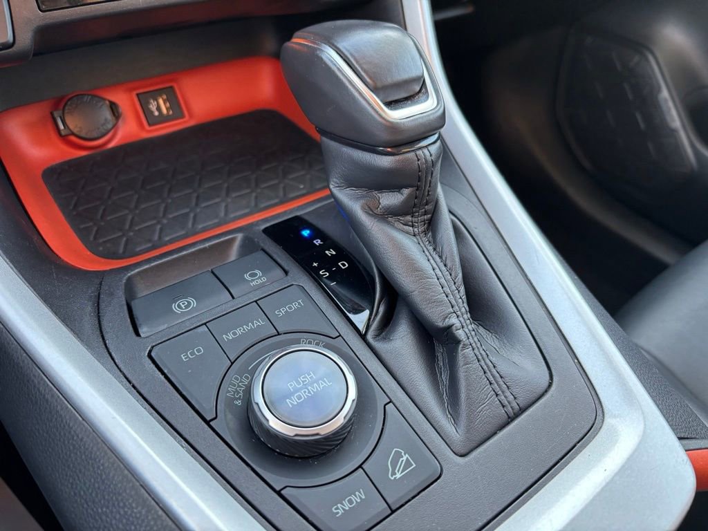 Used 2024 Toyota RAV4 Adventure image 22