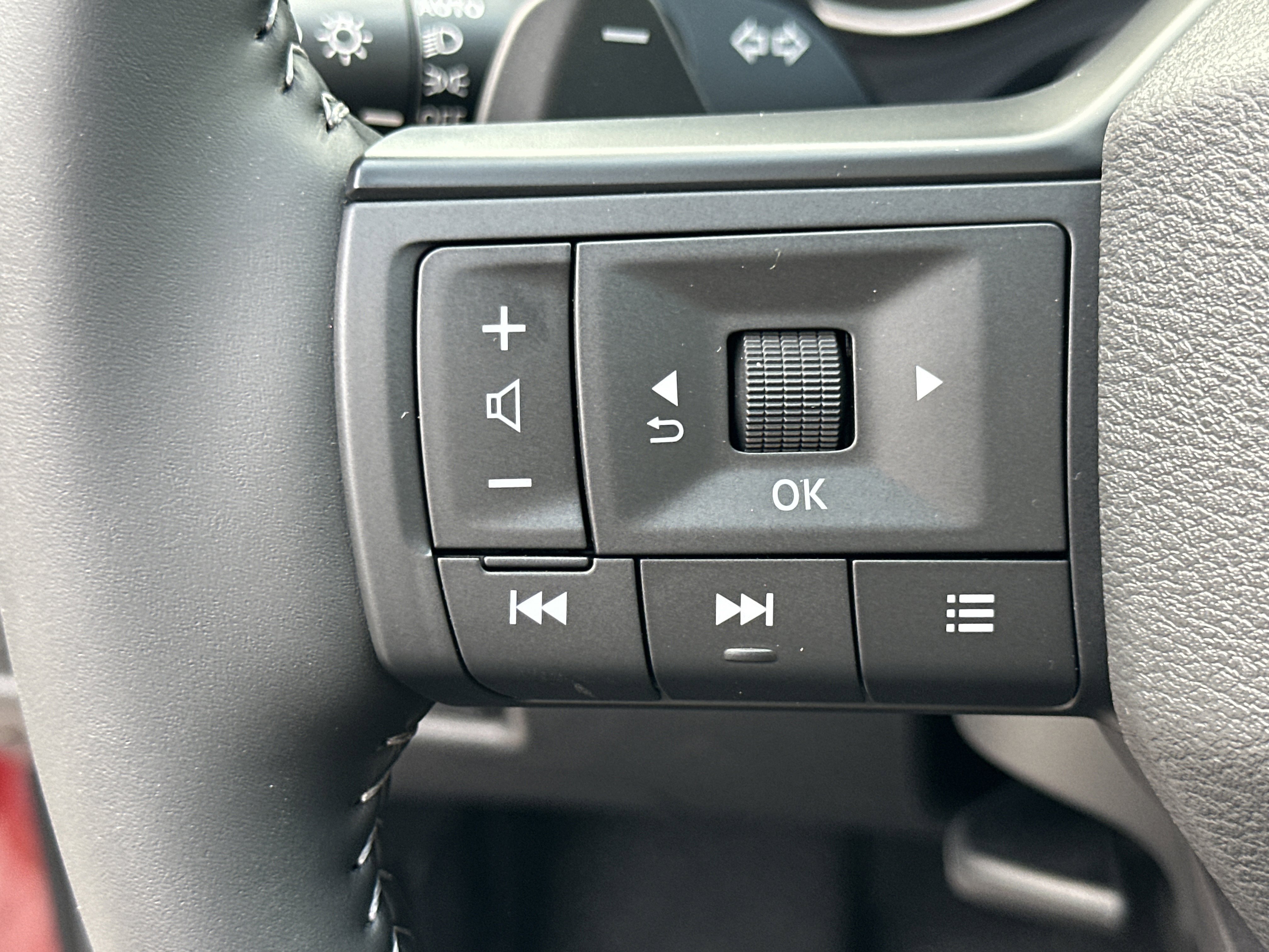 New 2026 Nissan Rogue SV w/ SV Premium Package image 25