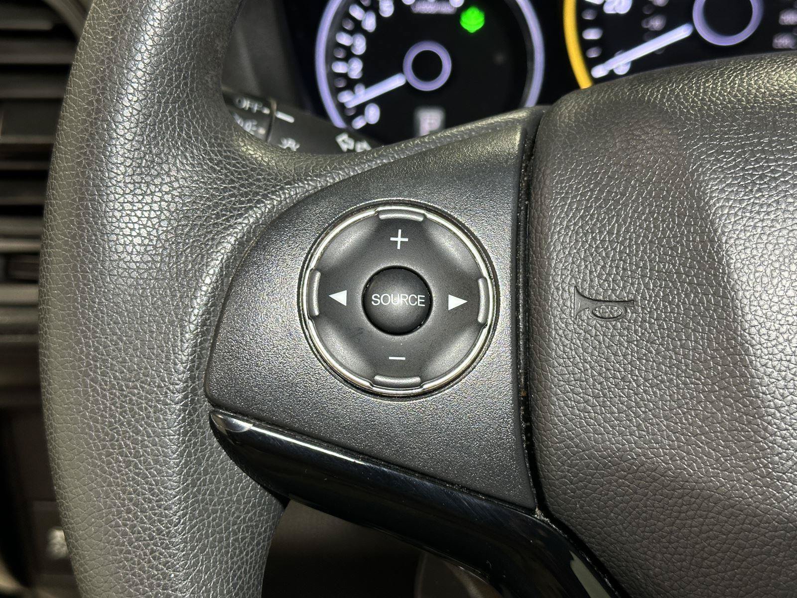 Certified 2022 Honda HR-V LX image 24