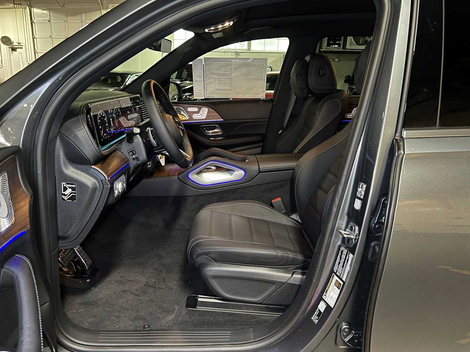 New 2026 Mercedes-Benz GLS 580 4MATIC image 24