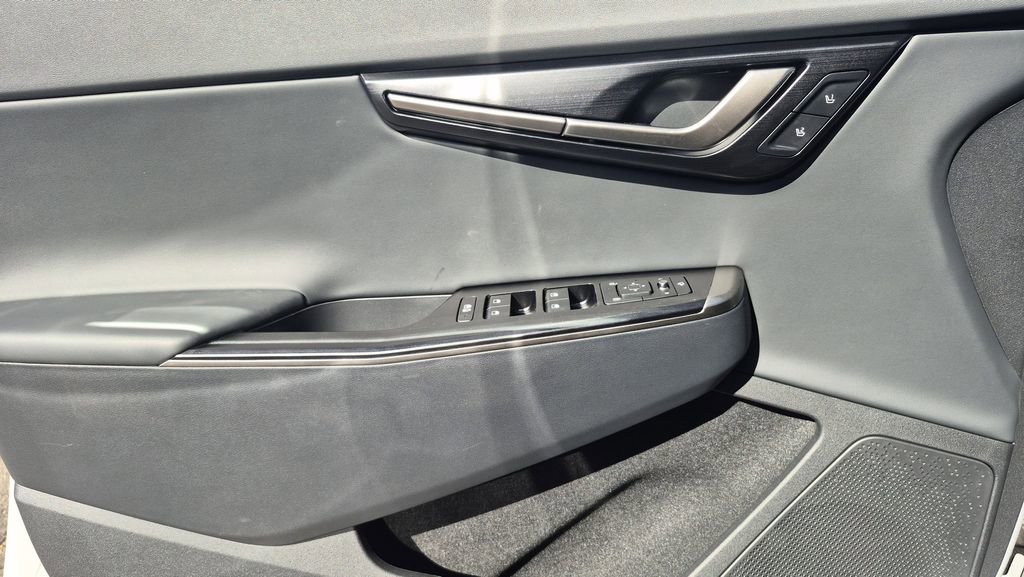 New 2025 Kia EV6 Light w/ Light LR Technology Package image 6