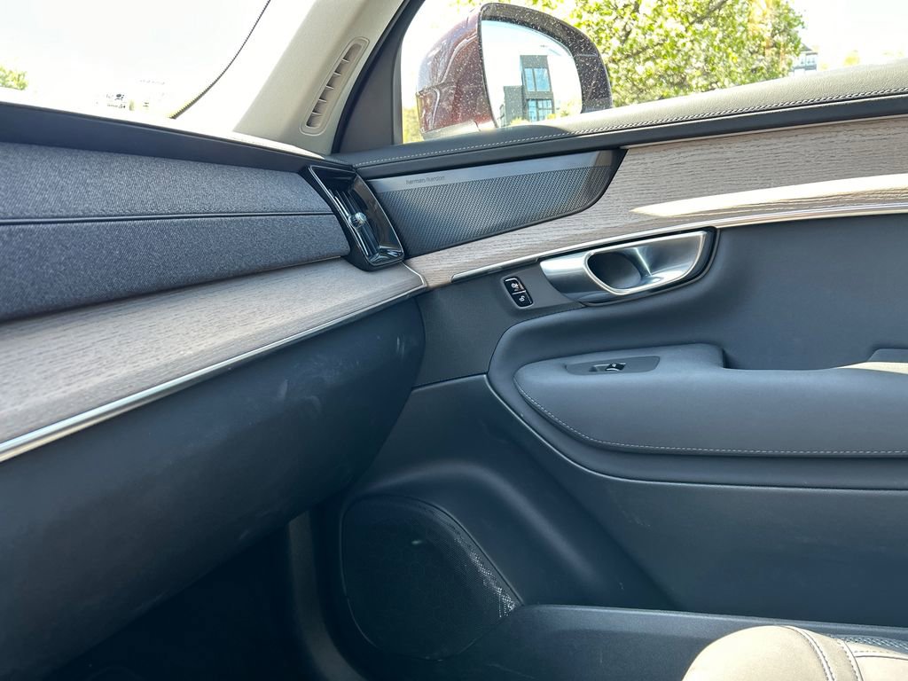 Used 2026 Volvo XC90 B6 Plus w/ Protection Package Premier AWD/4WD image 20