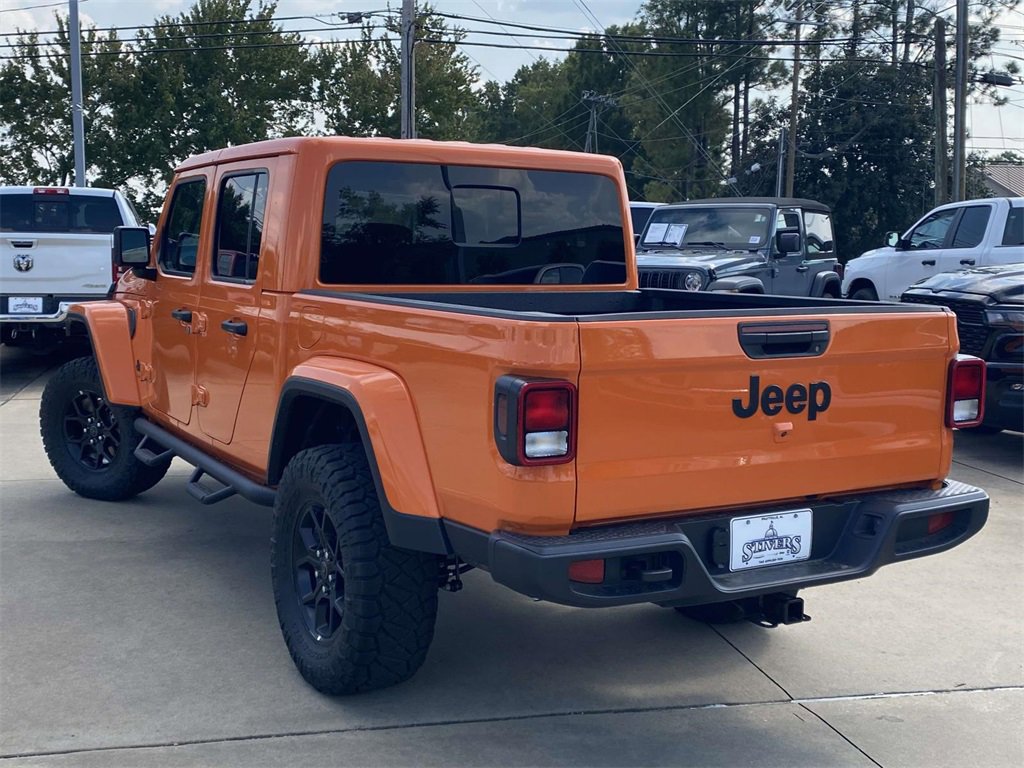 New 2025 Jeep Gladiator Sport image 4