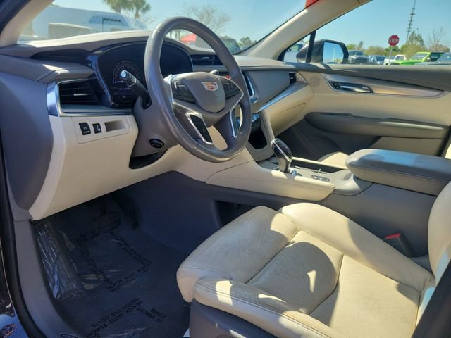 Used 2017 Cadillac XT5 Luxury image 19