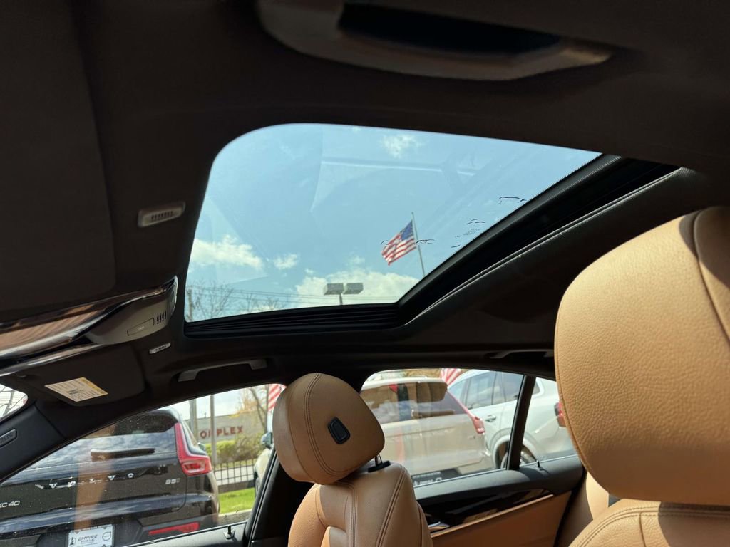 Used 2019 BMW 540i xDrive w/ Convenience Package AWD/4WD image 20