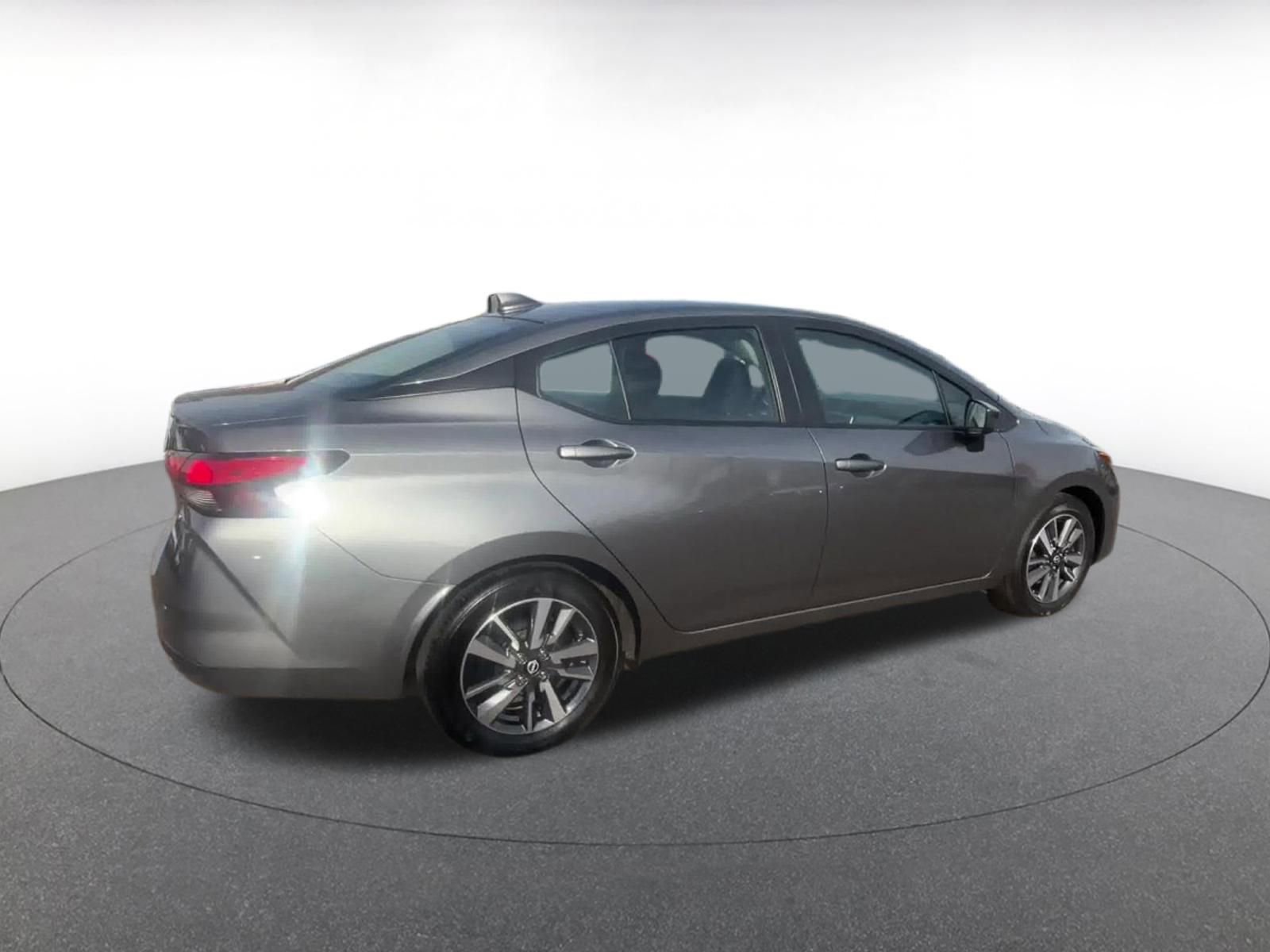 Used 2025 Nissan Versa SV image 14