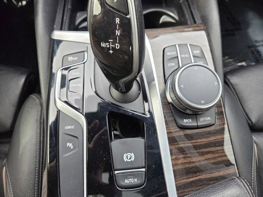 Used 2018 BMW 530e image 14