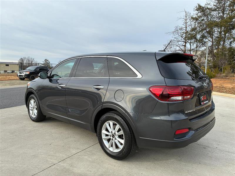 Used 2019 Kia Sorento LX image 7