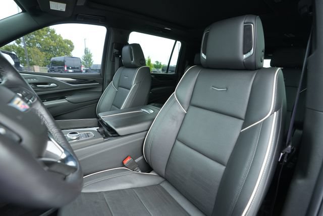 Used 2022 Cadillac Escalade ESV Sport w/ Touring Package AWD/4WD image 44
