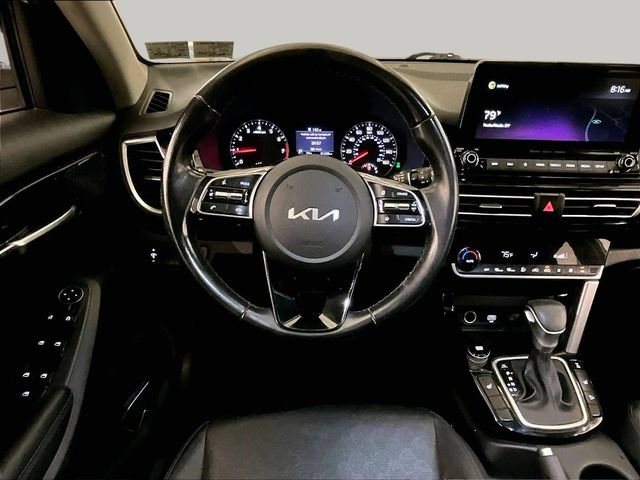 Used 2022 Kia Seltos EX AWD/4WD image 6