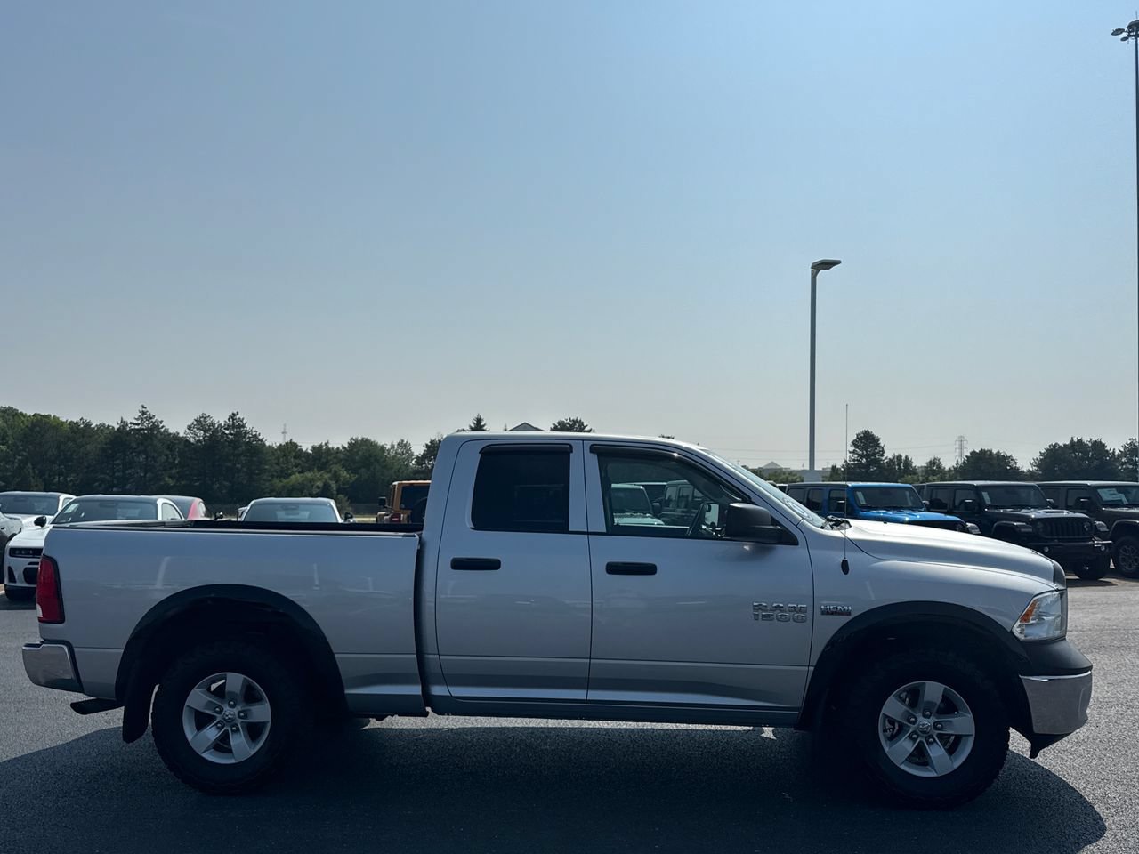 Used 2017 RAM 1500 ST w/ SXT Appearance Group AWD/4WD image 2