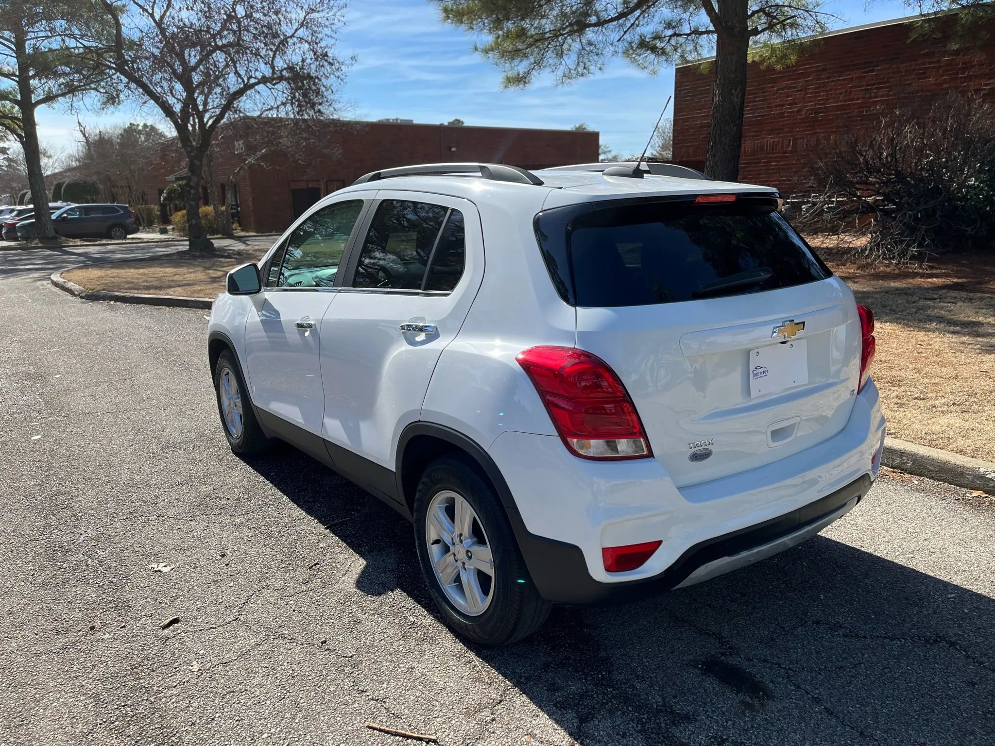 Used 2019 Chevrolet Trax LT w/ LT Convenience Package image 4