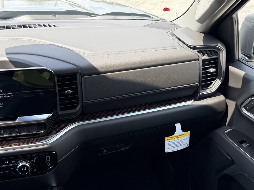 New 2026 GMC Sierra 1500 Elevation w/ LPO, Elevation Black Package image 16