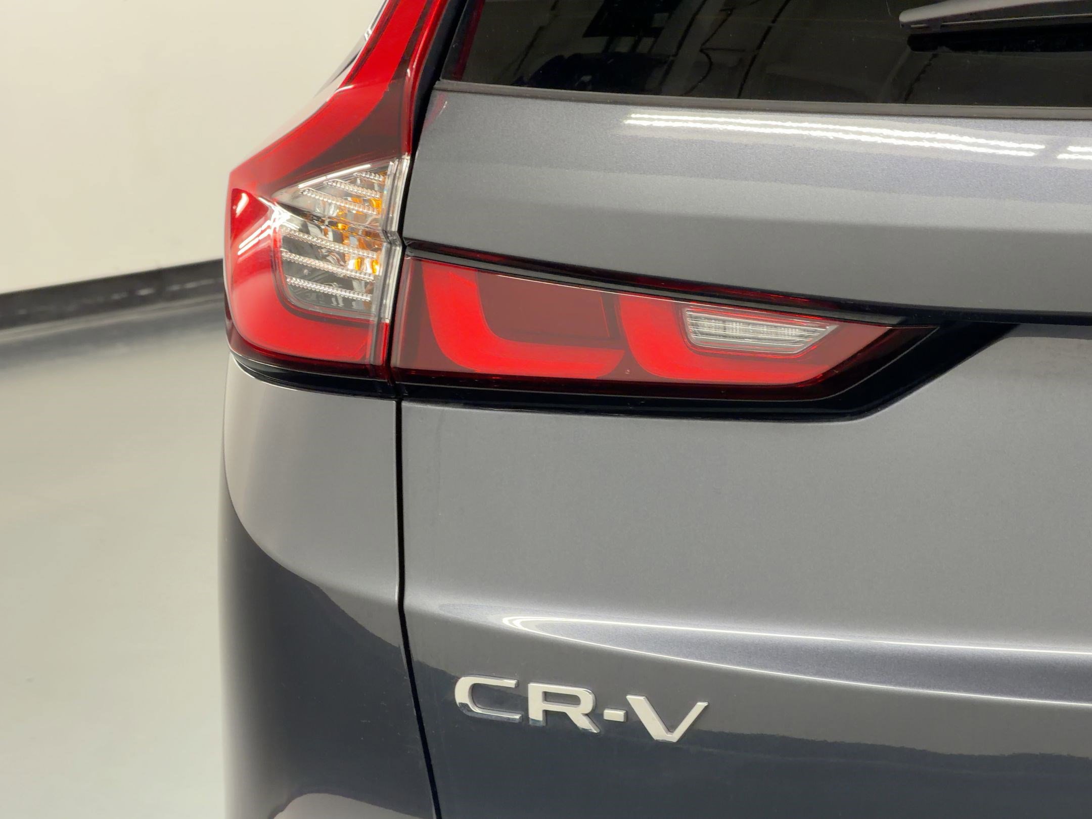 Used 2025 Honda CR-V EX image 13