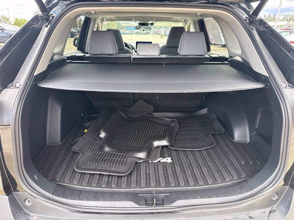 Certified 2023 Toyota RAV4 XLE Premium AWD/4WD image 20