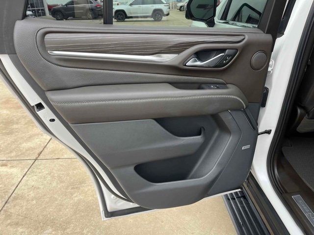 Used 2021 GMC Yukon Denali w/ Denali Premium Package image 18