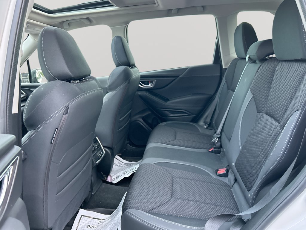 Used 2023 Subaru Forester Premium AWD/4WD image 29
