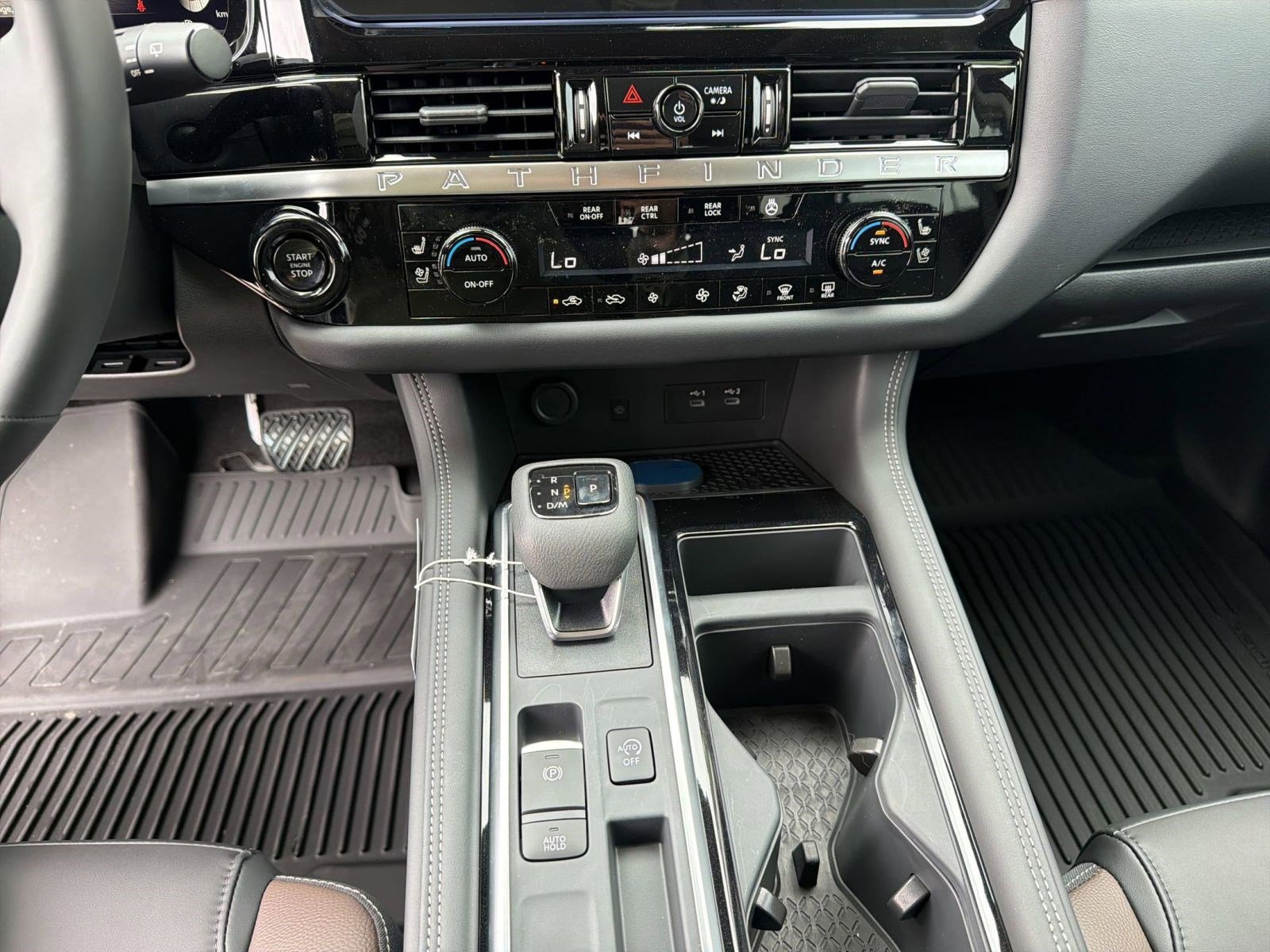 New 2026 Nissan Pathfinder Platinum image 25