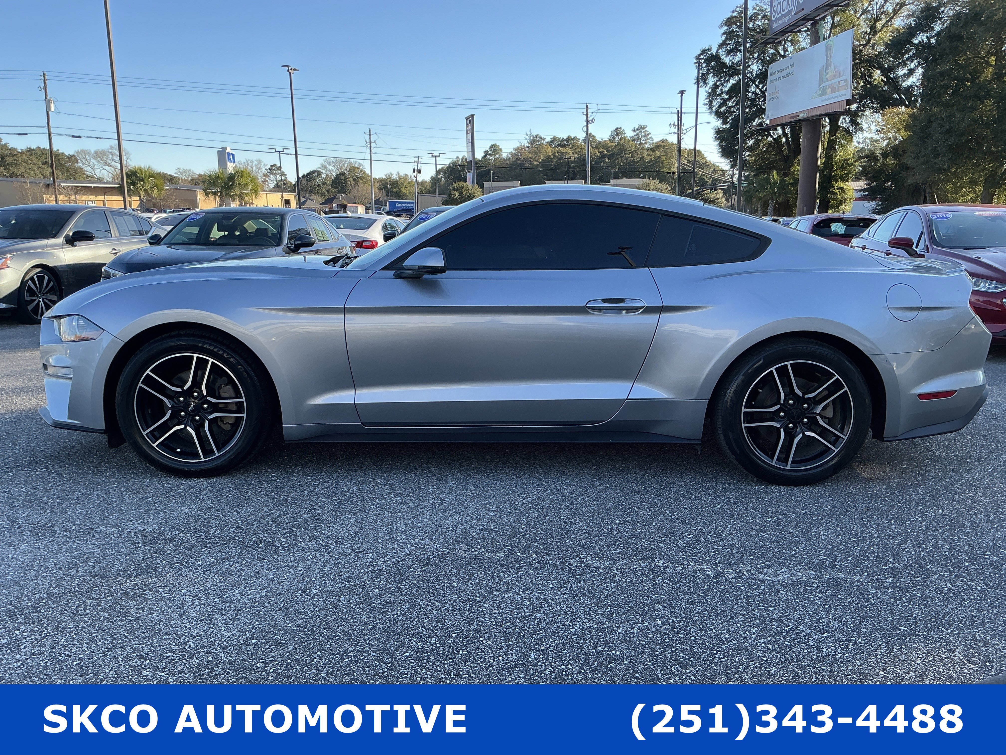 Used 2020 Ford Mustang Premium image 2