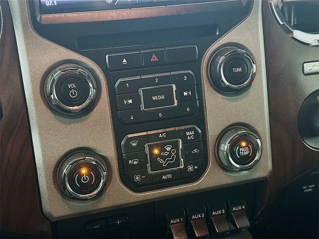 Used 2016 Ford F350 Lariat w/ Lariat Ultimate Package image 18