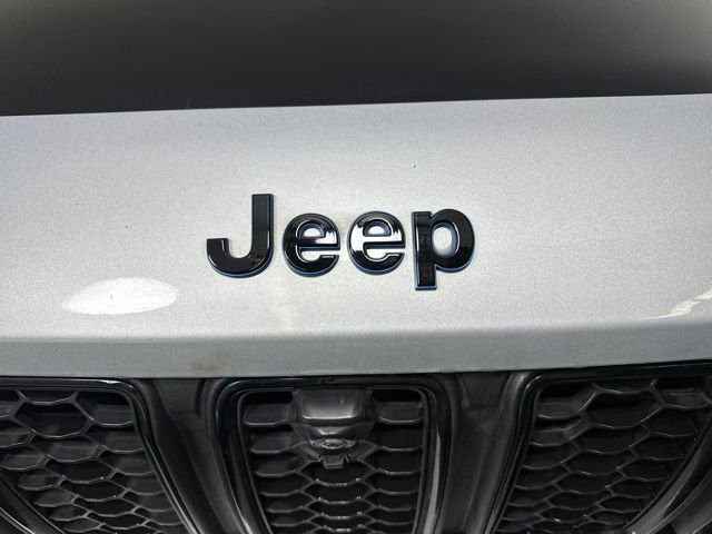 Used 2023 Jeep Grand Cherokee Trailhawk w/ Luxury Tech Group III image 9