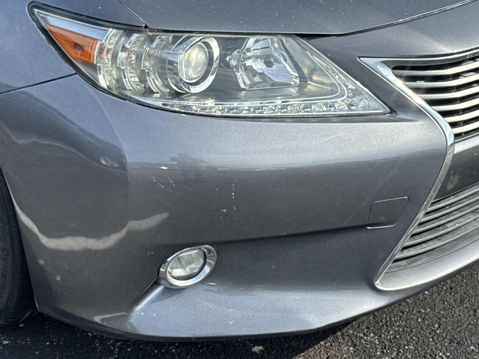 Used 2014 Lexus ES 300h w/ Luxury Package w/Bamboo Trim FWD image 4