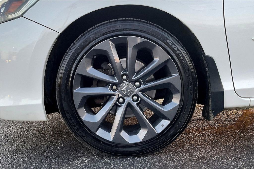 Used 2015 Honda Accord Sport image 10