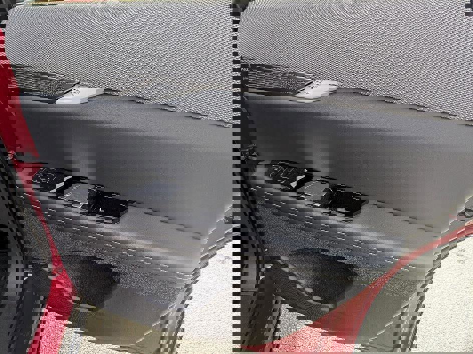 New 2025 Cadillac Optiq Luxury 2 image 28