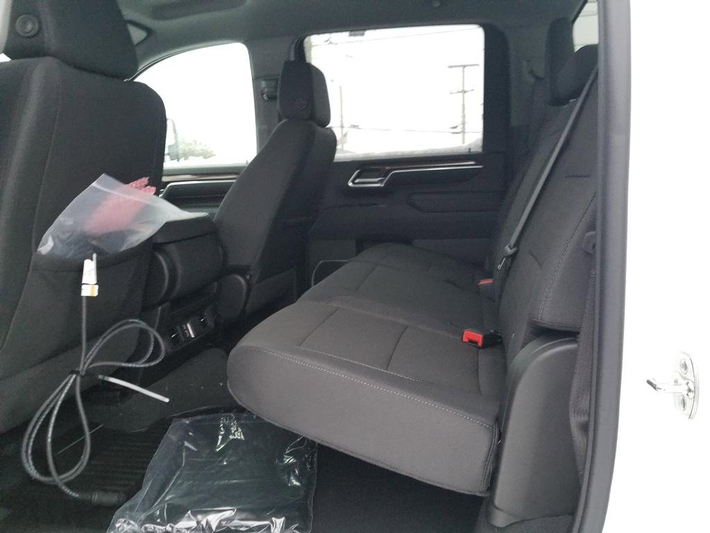 New 2026 Chevrolet Silverado 3500 LT w/ Snow Plow Prep/Camper Package image 19