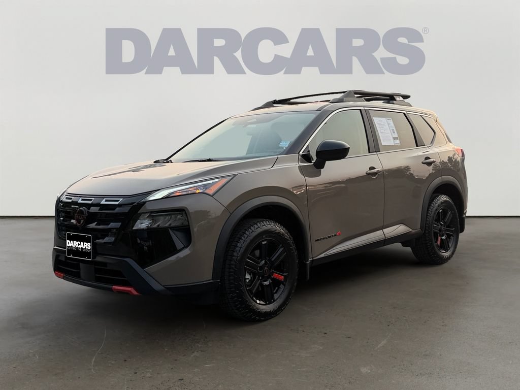 Used 2026 Nissan Rogue SV AWD/4WD image 2