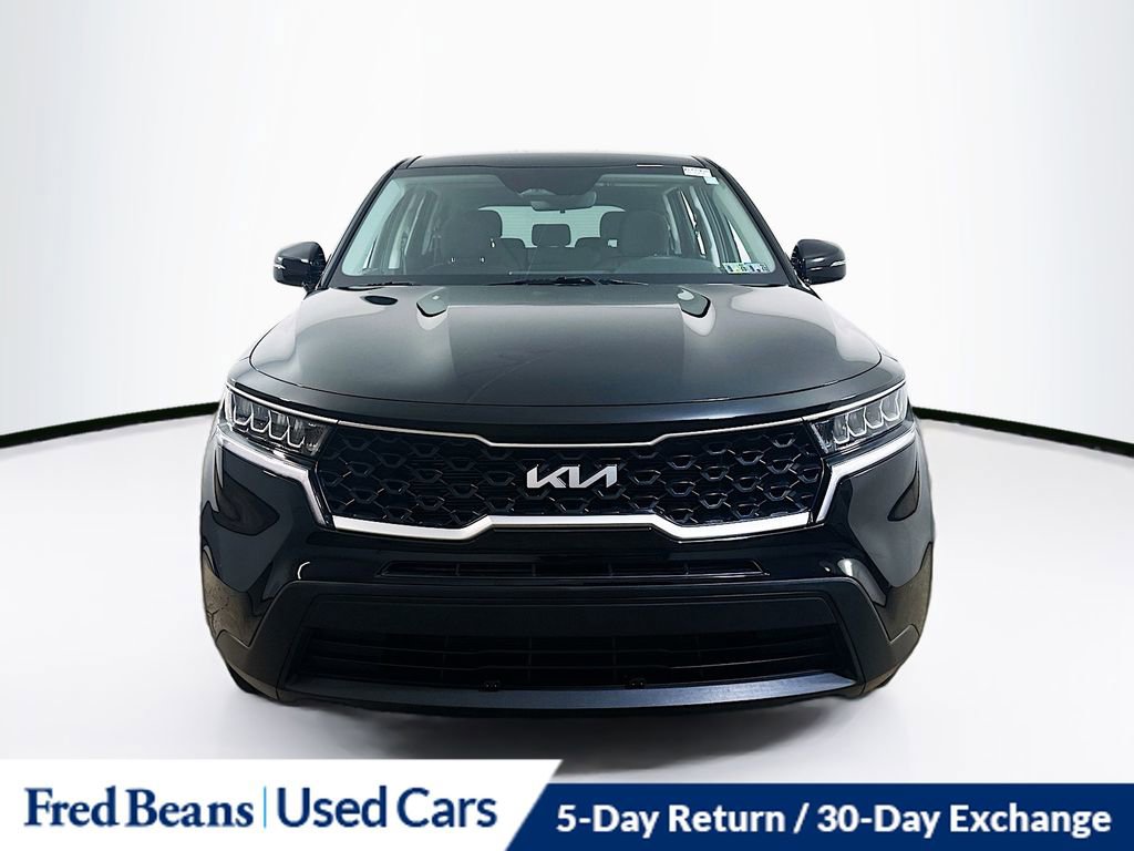 Used 2022 Kia Sorento LX image 2