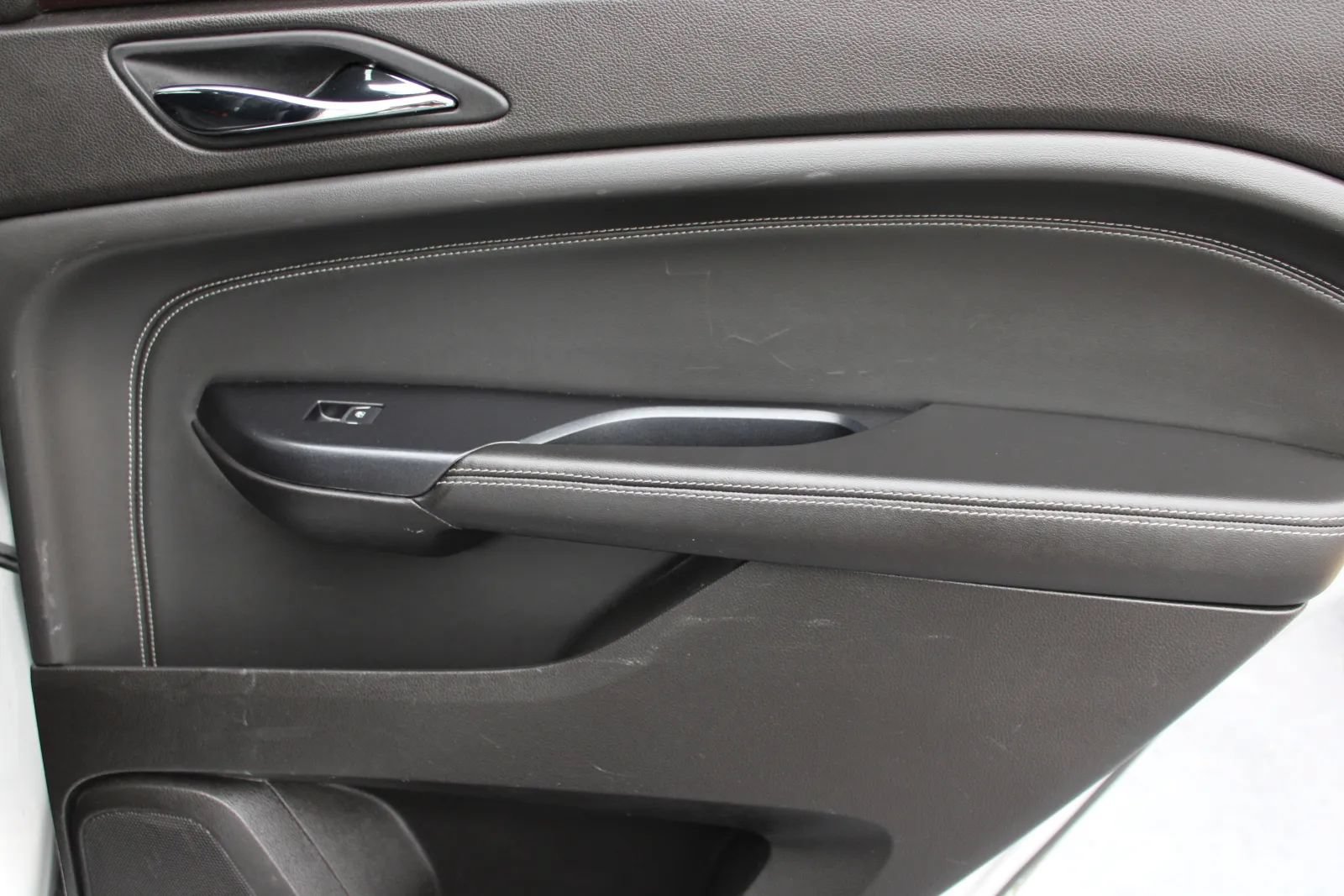 Used 2015 Cadillac SRX Performance w/ Driver Awareness Package FWD image 26