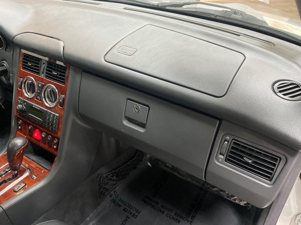 Used 2004 Mercedes-Benz SLK 320 image 36