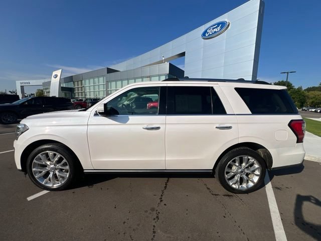 Used 2019 Ford Expedition Limited w/ Equipment Group 302A AWD/4WD image 8