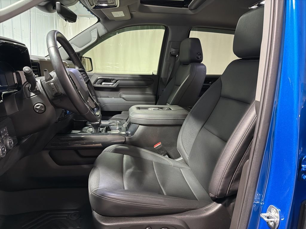 Used 2022 Chevrolet Silverado 1500 LTZ w/ LTZ Premium Package AWD/4WD image 5