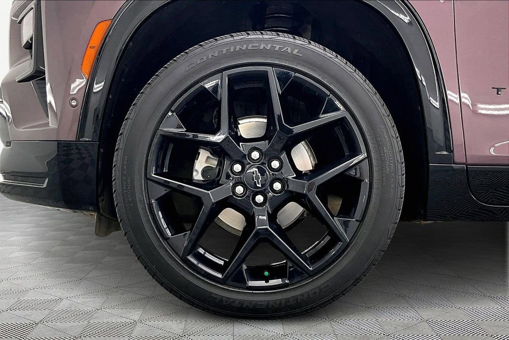 Used 2024 Chevrolet Traverse RS image 9