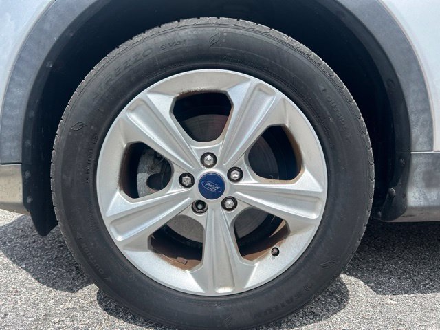 Used 2016 Ford Escape SE w/ Equipment Group 201A FWD image 9