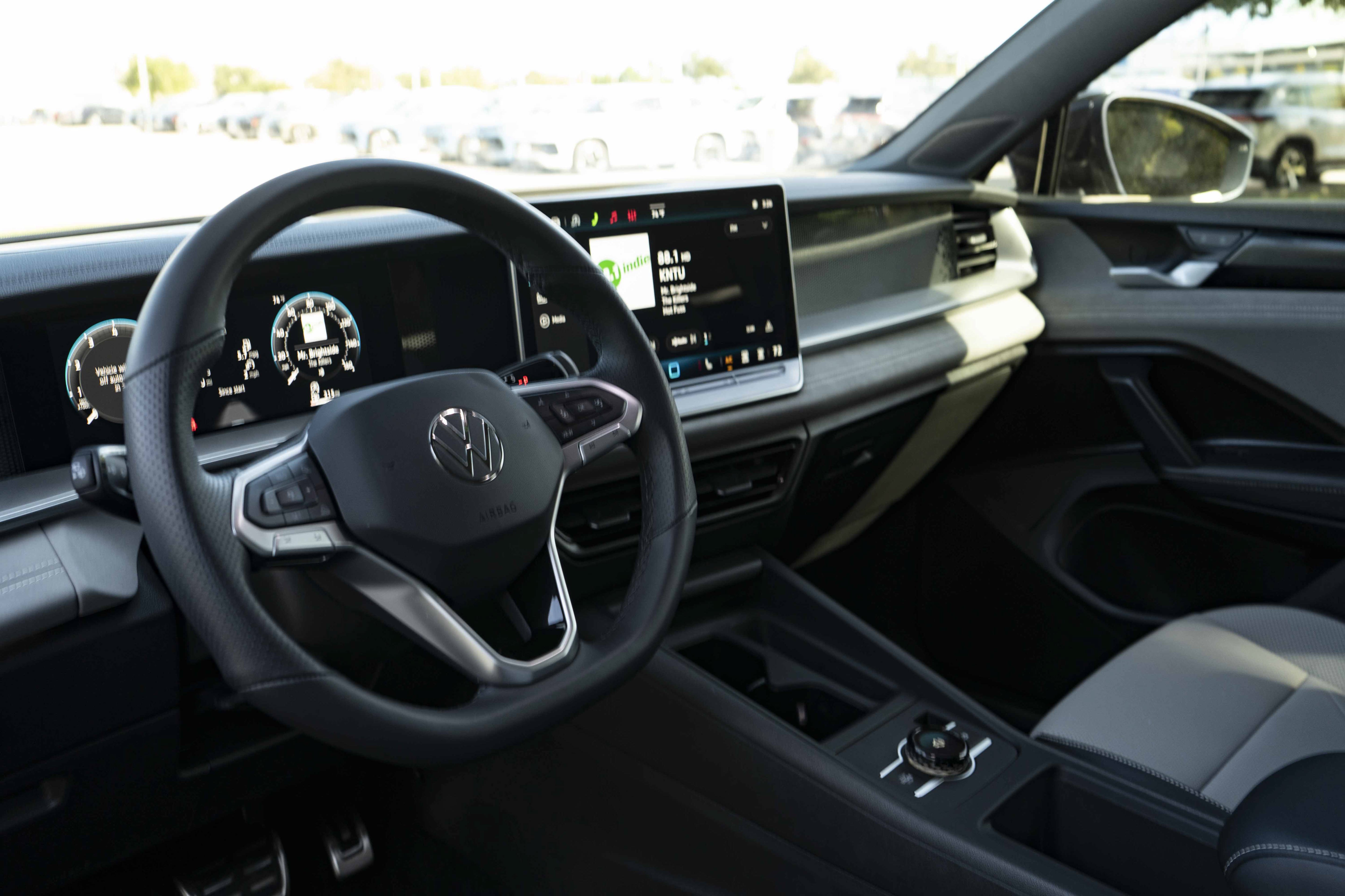 Certified 2026 Volkswagen Tiguan SE R-Line FWD image 15